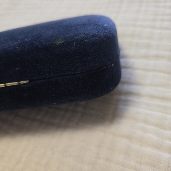 Gucci Blue Velvet Clamshell Glasses Case - Picture 3 of 5